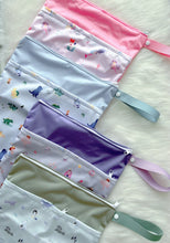 将图片加载到图库查看器,Little Wet Bags