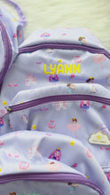 在图库查看器中加载和播放视频，Princess Mini Backpack
